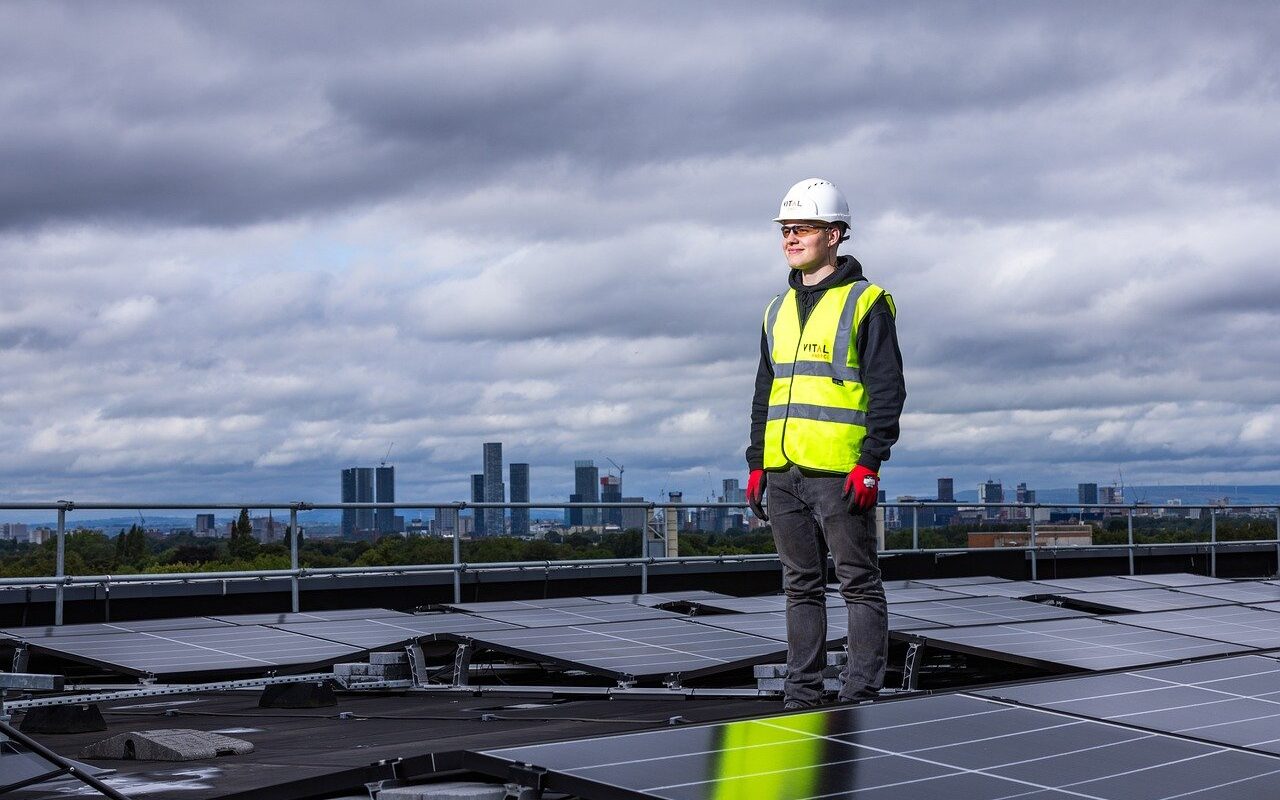 découvrez l'éclairage extérieur solaire, une solution écologique et économique pour illuminer vos espaces extérieurs. profitez d'une ambiance chaleureuse tout en réduisant votre empreinte carbone. idéal pour les jardins, terrasses et allées, notre gamme d'options lumineuses met en valeur votre environnement tout en fonctionnant grâce à l'énergie renouvelable.