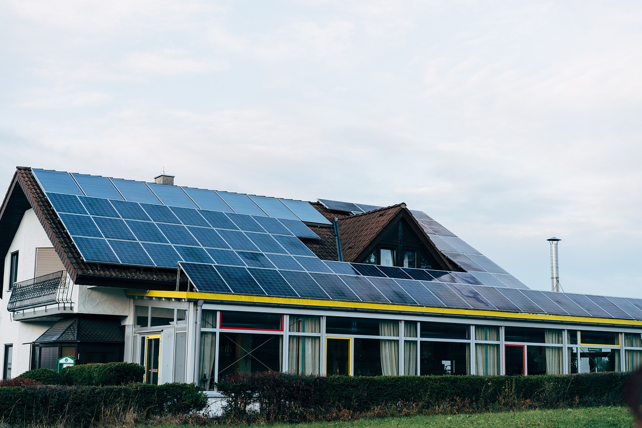 découvrez nos services d'installation de panneaux photovoltaïques pour une énergie renouvelable et durable. optimisez votre consommation d'électricité tout en réduisant votre empreinte carbone grâce à nos solutions sur mesure. contactez-nous pour une évaluation gratuite!