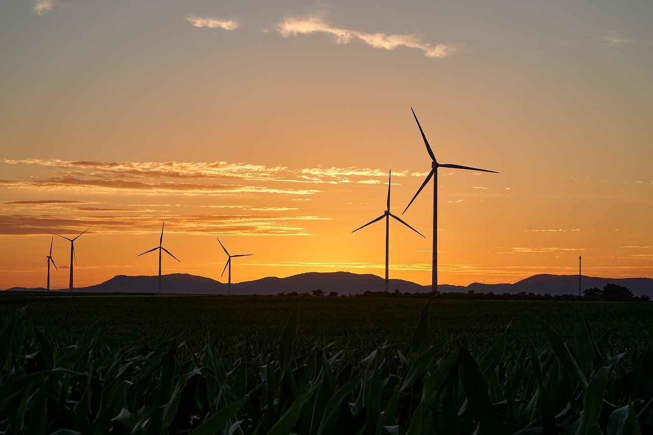 découvrez comment l'intégration des énergies renouvelables révolutionne notre approche énergétique. explorez les technologies, les stratégies et les avantages d'une transition vers des systèmes énergétiques durables et résilients.