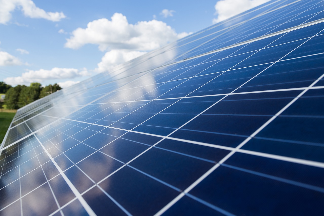 découvrez les avantages de l'énergie solaire, une source d'énergie renouvelable, durable et respectueuse de l'environnement. explorez comment l'énergie solaire peut réduire vos factures d'électricité et contribuer à un avenir plus vert.