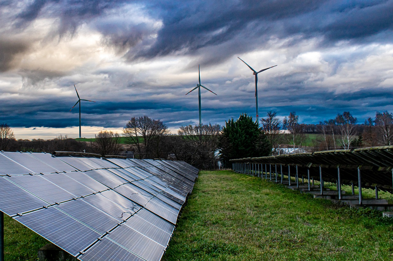 découvrez les coûts des panneaux solaires, les facteurs influençant leur prix et les économies à long terme qu'ils peuvent vous apporter. informez-vous sur les subventions et les options de financement pour rendre votre investissement plus accessible.